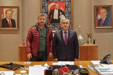 Halk Ekmek Büfelerinden 85 Bin Ücretsiz Ekmek Dagitildi