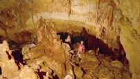 Başakşehir'deki Yarımburgaz Mağarası'nda tarihi keşif: Yeni galerilere ulaşıldı