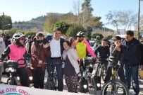 Down Sendromlu Ve Otizmli Çocuklar Için 8 Bin 500 Kilometre Pedal Çevirdiler