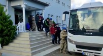 Izmir'de Dev Uyusturucu Operasyonunda 54 Gözalti