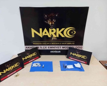 Manisa'da Uyusturucu Tacirlerine Operasyon Açiklamasi 2 Kisi Tutuklandi