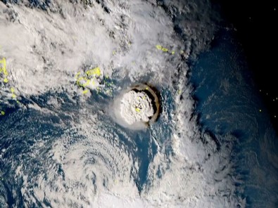 Yanardağ patlaması sonrası Tonga'daki felaket havadan görüntülendi!