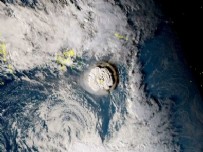  YANARDAĞ - Yanardağ patlaması sonrası Tonga'daki felaket havadan görüntülendi!
