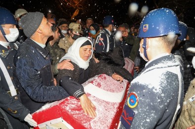 Yanginda Hayatini Kaybeden Uzman Çavus Son Yolculuguna Ugurlandi