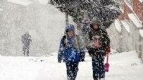 Yüz yüze eğitme kar engeli! Peki İstanbul, Ankara ve İzmir'de 19 Ocak 2022 Çarşamba günü okullar tatil mi?