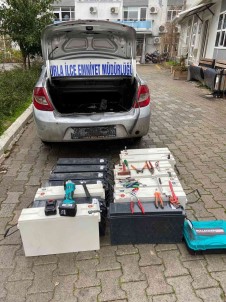 100 Bin Lira Degerinde 14 Adet Akü Çalan 3 Süpheli Tutuklandi