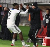 Besiktas'ta Yüzler Gülüyor