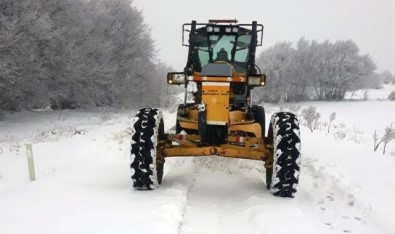 Bilecik'te Kar Nedeniyle Ulasima Kapanan 145 Köyden 79'Unun Yolu Açildi
