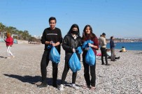 Dünyaca Ünlü Sahile 750 Kilometre Uzakliktan Ögrenci Eli