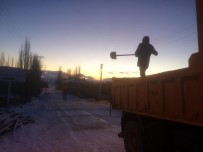 (ÖZEL) Afyonkarahisar'da Karla Mücadele Devam Ediyor