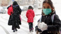  GÜMÜŞHANE - Tatil haberleri peş peşe geldi! Birçok ilde eğitime kar engeli