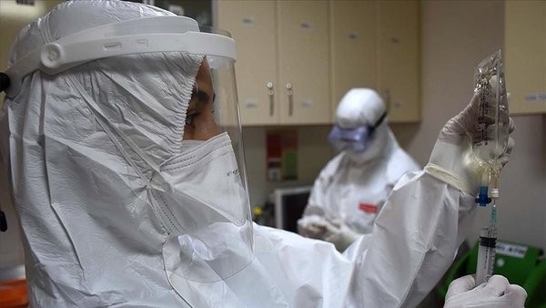 Koronavirüs aşısı yaptırana Omicron varyantı bulaşır mı? İşte aşılılarda Omicron varyantının belirtileri