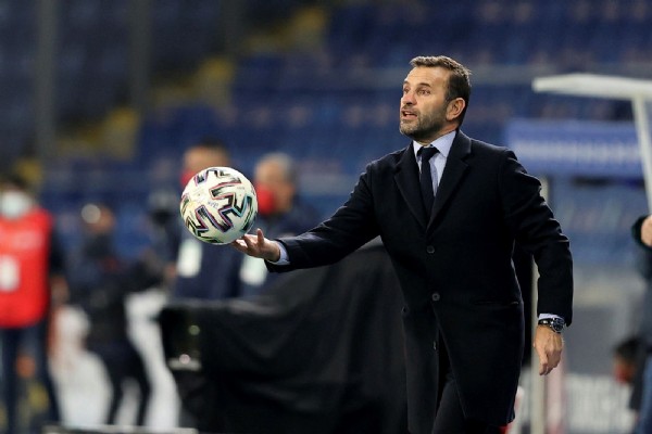 Fenerbahçe'de Bilic derken ters köşe! Şampiyon hocaya teklif...