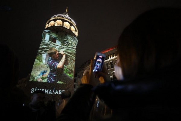 Eren Bülbül’ün doğum gününe özel görseller Galata Kulesi’ne yansıtıldı!