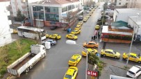 Atasehir'de Taksimetre Nöbeti Açiklamasi Araçlarda Akü Bitti