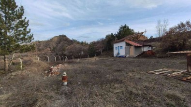 Hirsizlar 350 Kisinin Yasadigi Köyü Susuz Birakti