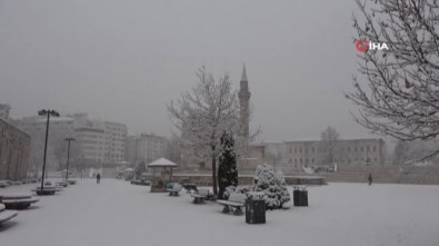 Sivas'ta 68 Köy Yolu Ulasima Kapandi