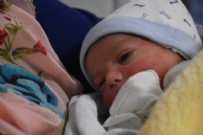 YILIN İLK BEBEĞİ - Yılın İlk Bebeği Kim Oldu? 2022 Yılının İlk Bebekleri