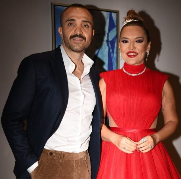 Demet Akalın, ‘yasak aşk’ iddialarını doğruladı