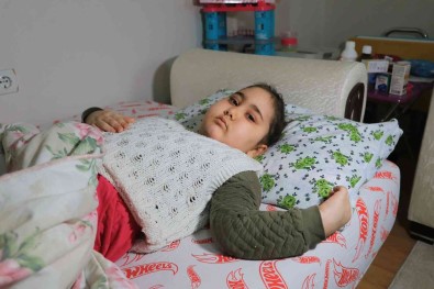 3 Ay Önce Yürüyordu, Aniden Fenalasti, Beyin Tümörü Oldugu Ortaya Çikti