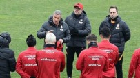  DOMENEC TORRENT - Galatasaray'da dev operasyon! 3 futbolcunun bileti kesildi...