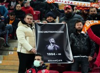 Galatasaray - Kasimpasa Maçinda Ahmet Çalik Unutulmadi