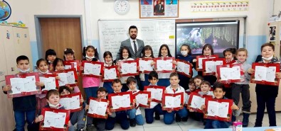 Bilecik'te 32 Bin 995 Ögrenci Karne Heyecani Yasadi