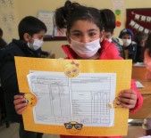 Bitlis'te Ögrencilerin Karne Heyecani