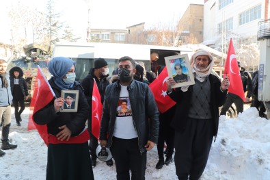 Hakkarili Annelerin Eylemi 25'Inci Haftasinda