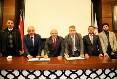 Körfez Isçisine Yüzde 42'Lik Zam