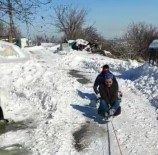 Malatya'da Traktör Arkasinda Karda Sörf