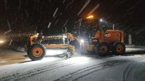 Süpürgelik'te Karla Mücadele Araliksiz Sürüyor