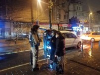 Besiktas'ta Duygu Simsari Iki Kisiye Para Cezasi