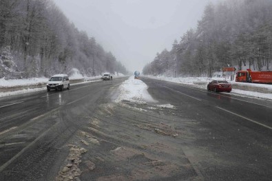 Bolu Dagi'nda Kar Ve Sis Etkili Oluyor