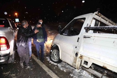 Bolu Dagi'nda Kar Yagisi Basladi, Polis Ekipleri Teyakkuza Geçti