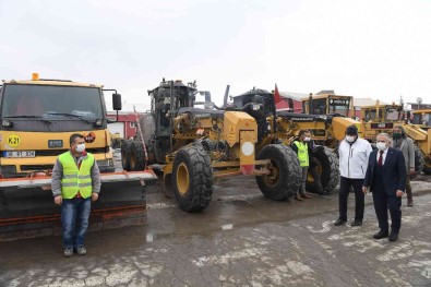 Büyüksehir Karla Mücadeleye Hazir