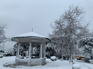 Çamlica Tepesi Beyaza Büründü, Ortaya Kartpostallik Görüntüler Çikti
