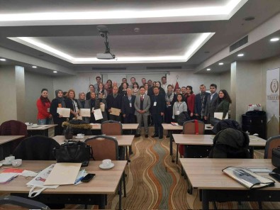 Etkin Kütüphane Egitimleri Düzce'de Tamamladi