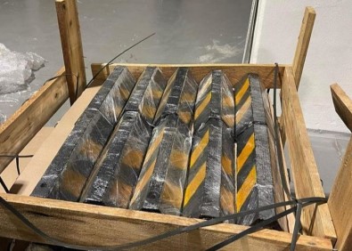 Istanbul'da 250 Kilo Metamfetamin Ele Geçirildi