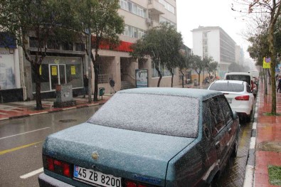Manisa'da Kar Yagisi Basladi