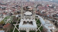Selimiye Camii'nde Restorasyon Çalismalari Basladi