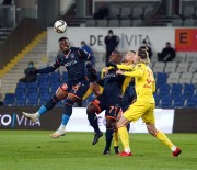 Spor Toto Süper Lig Açiklamasi Medipol Basaksehir Açiklamasi 0 - Göztepe Açiklamasi 1 (Ilk Yari)