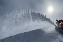 Tipide Mahsur Kalan Biri Ambulans 25 Araç Kurtarildi