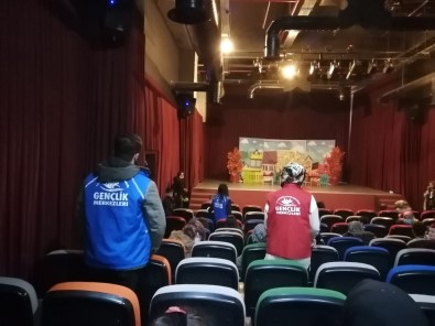 Yetim Çocuklari 'Masallar Ülkesi'ne Götürdüler