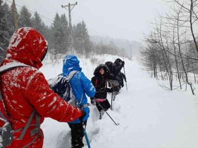 1.5 Metre Karda Kis Yürüyüsü