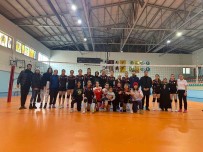Baglar Belediyespor Kadin Voleybol Takimi Haftayi Galibiyetle Kapatti