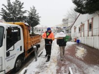 Gölcük'te Karla Mücadele Sürüyor