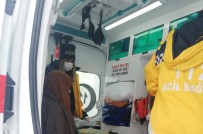 Hastalanan Yasli Kadini Karla Mücadele Ekipleri Hastaneye Yetistirdi