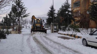 Kilis'te Kar Ile Mücadele Devam Ediyor