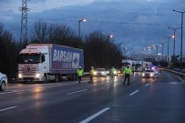 TEM Otoyolu Istanbul Istikameti Trafige Kapatildi